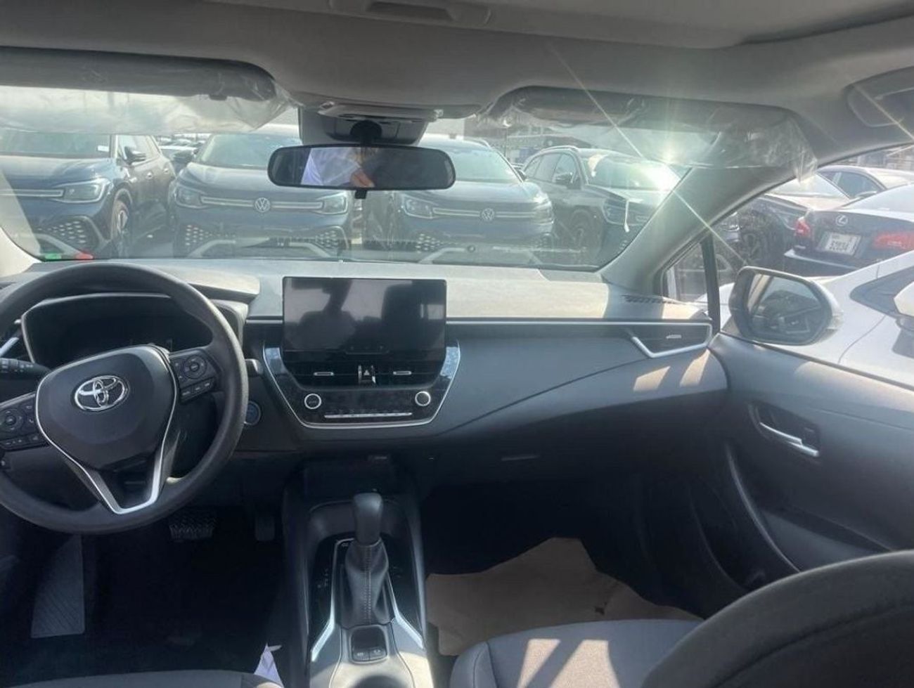 Toyota Corolla 1.8 L HYBRID LEVIN