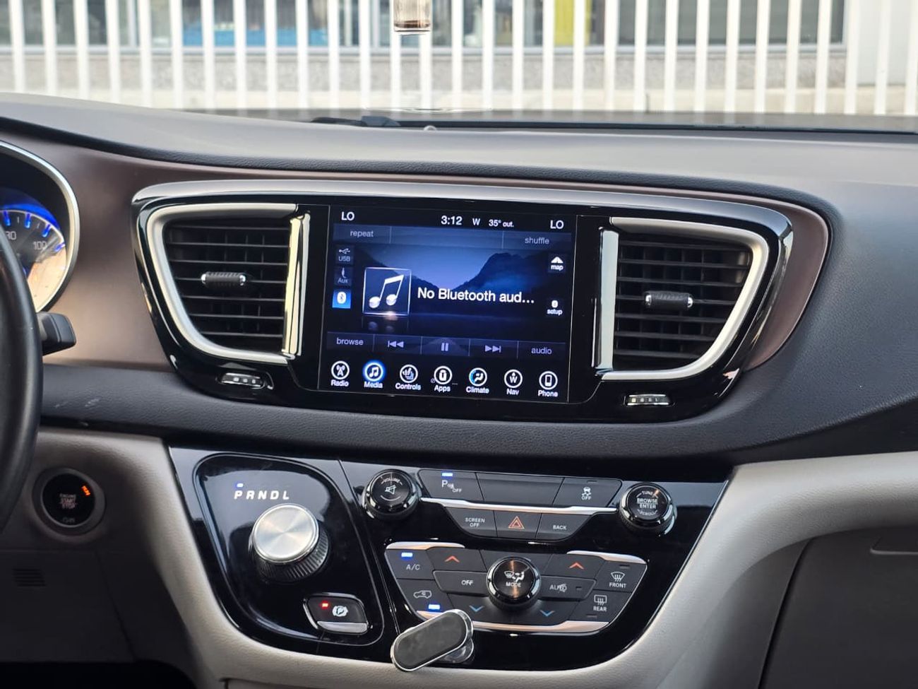 كرايسلر باسيفيكا Limited 3.6L