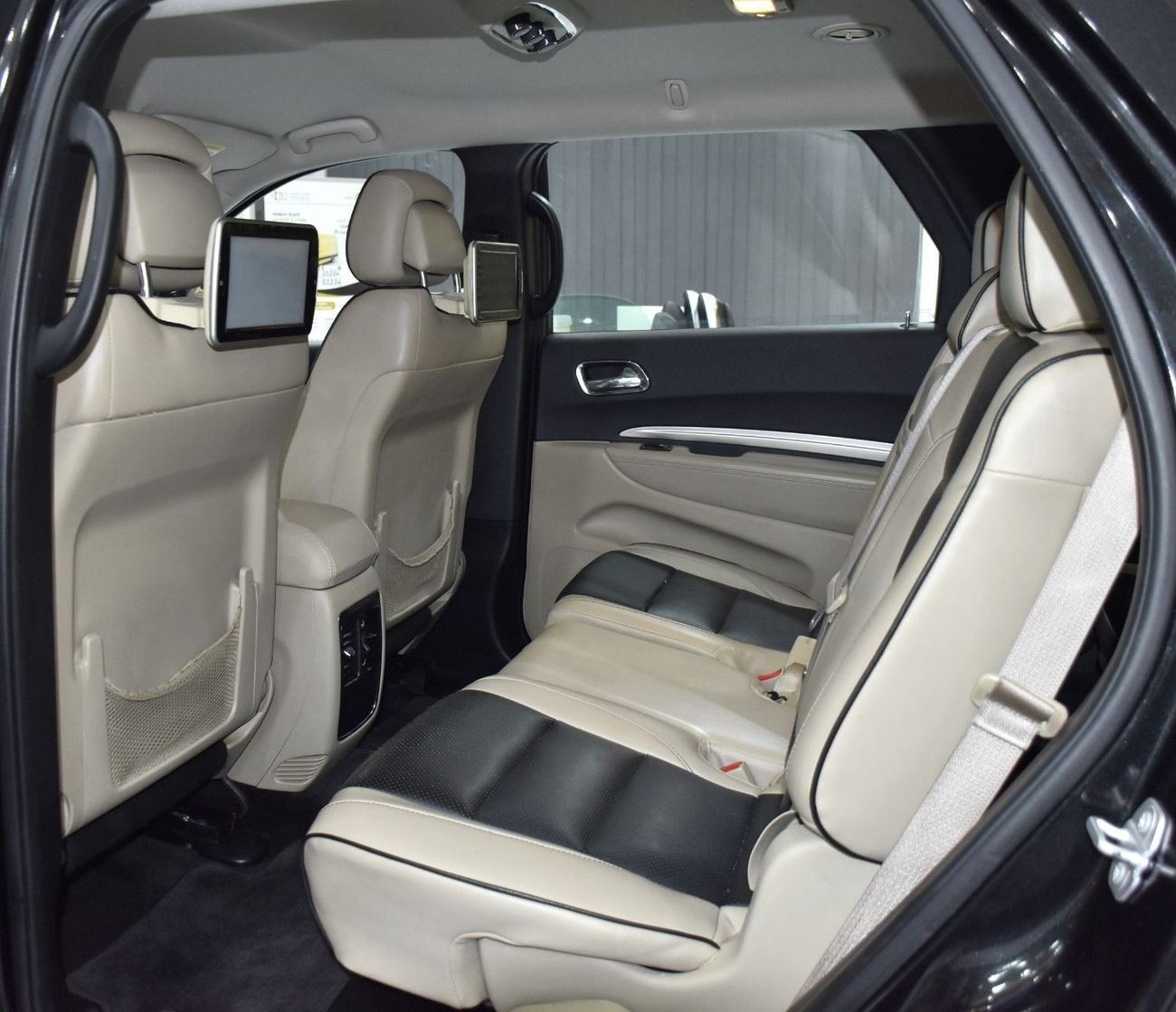 دودج دورانجو EXCELLENT DEAL for our Dodge Durango ( 2016 Model ) in Black Color GCC Specs
