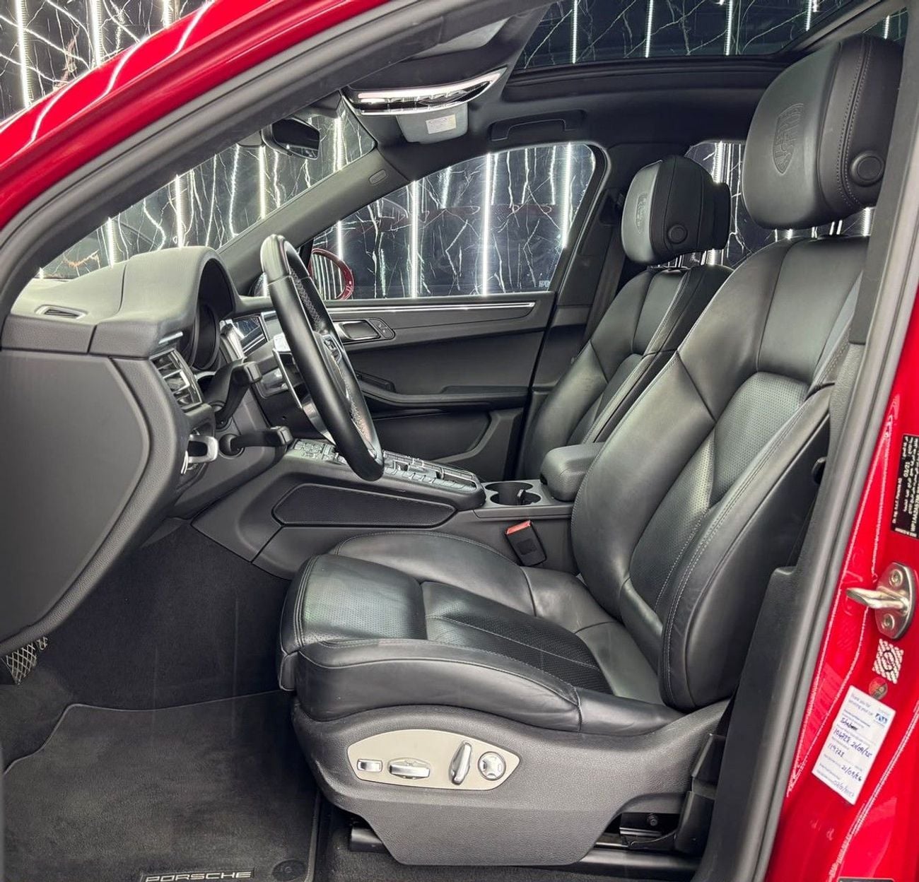 Porsche Macan STANDARD, миниатюра 13