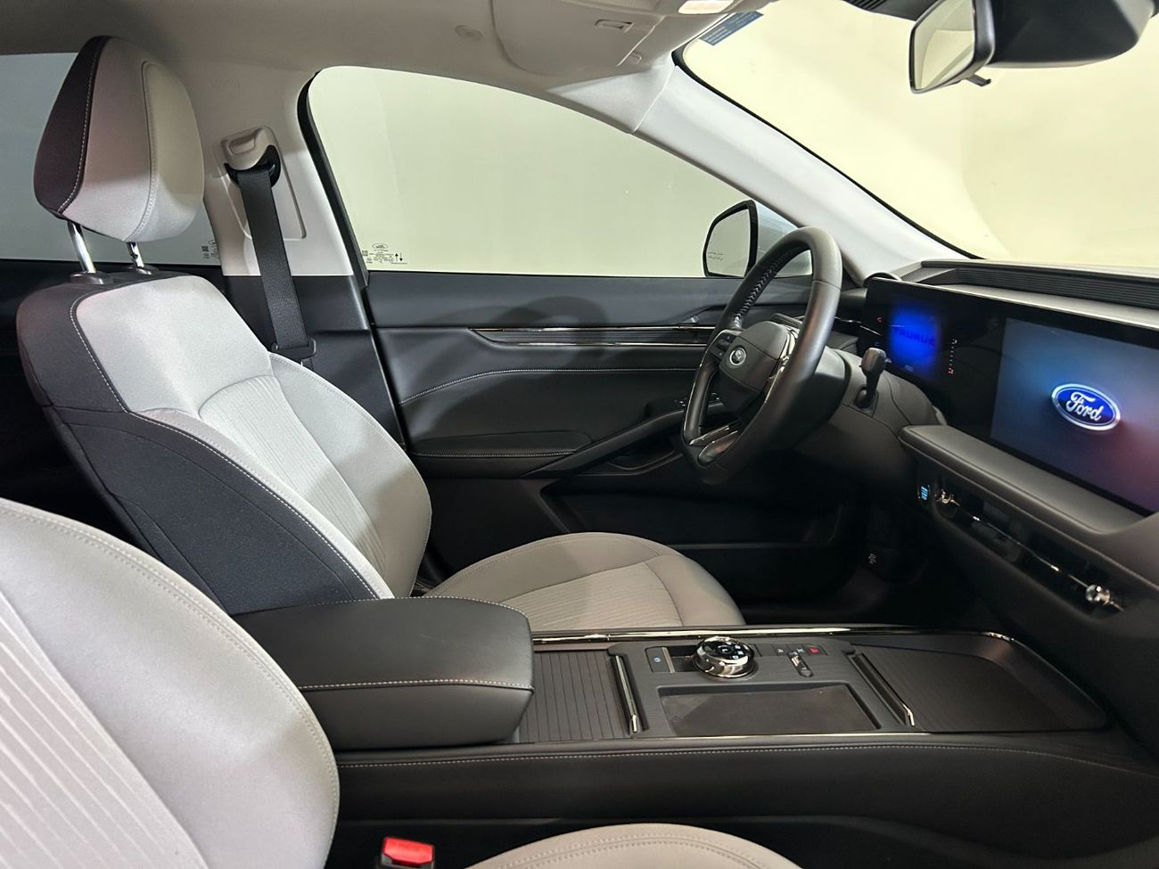 فورد توروس TPC1223 TAURUS AMBIENTE 2.0L GTDI AT CLTH