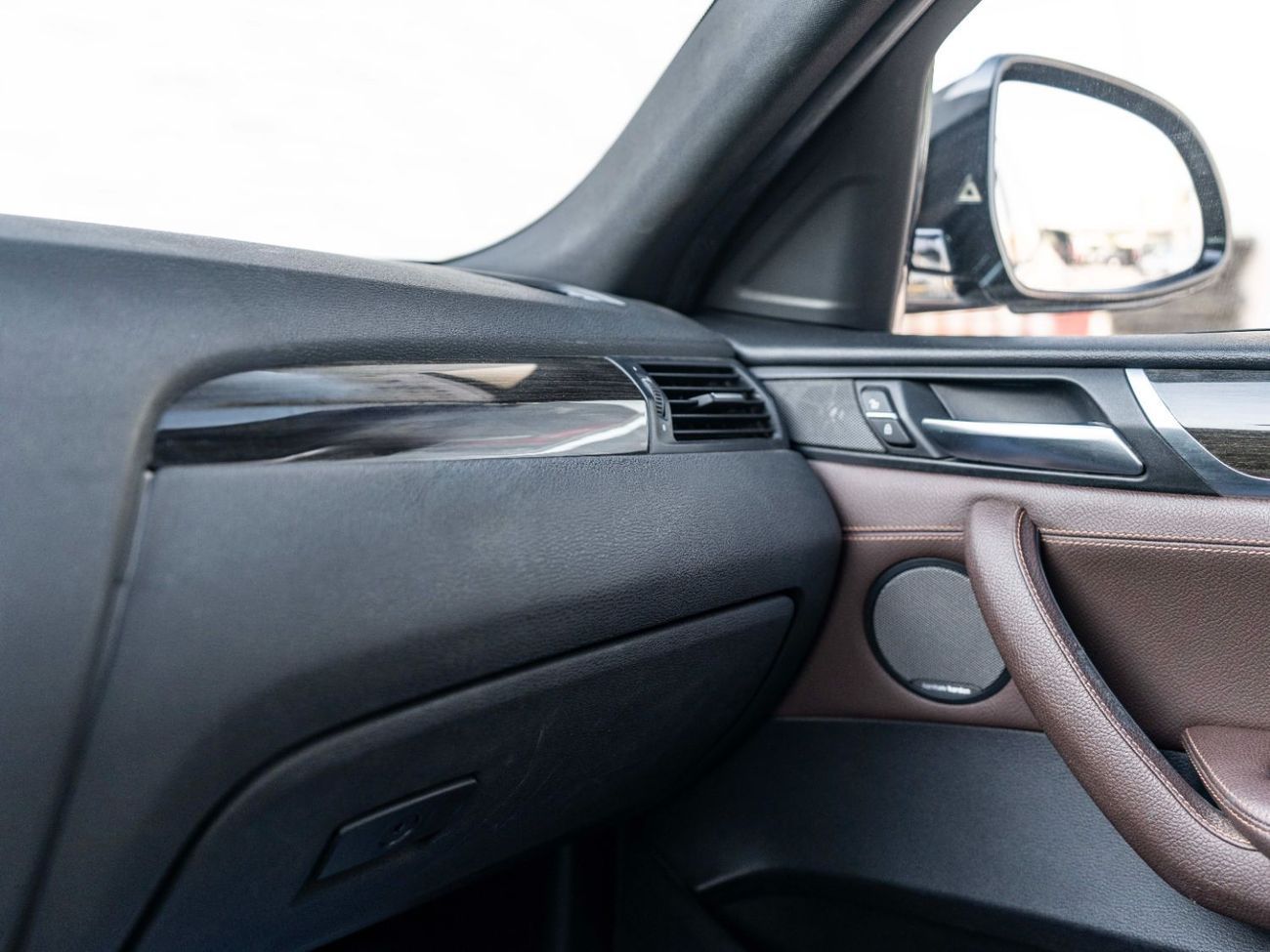 بي أم دبليو X4 xDrive 28i 2.0L