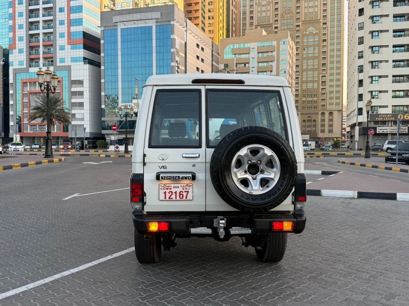 Toyota Land Cruiser 70 HT VXR 