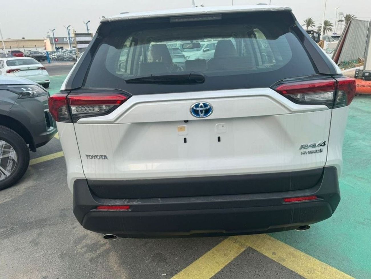 تويوتا راف ٤ 2.5L HYBRID AWD 2024 GCC