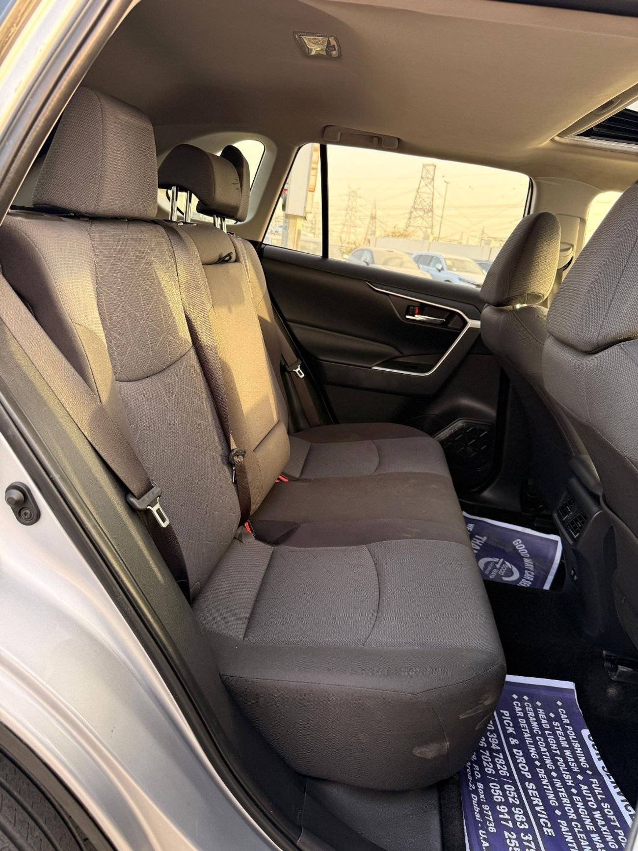 Toyota RAV4 XLE 2.5 L Sunroof, push start Full option