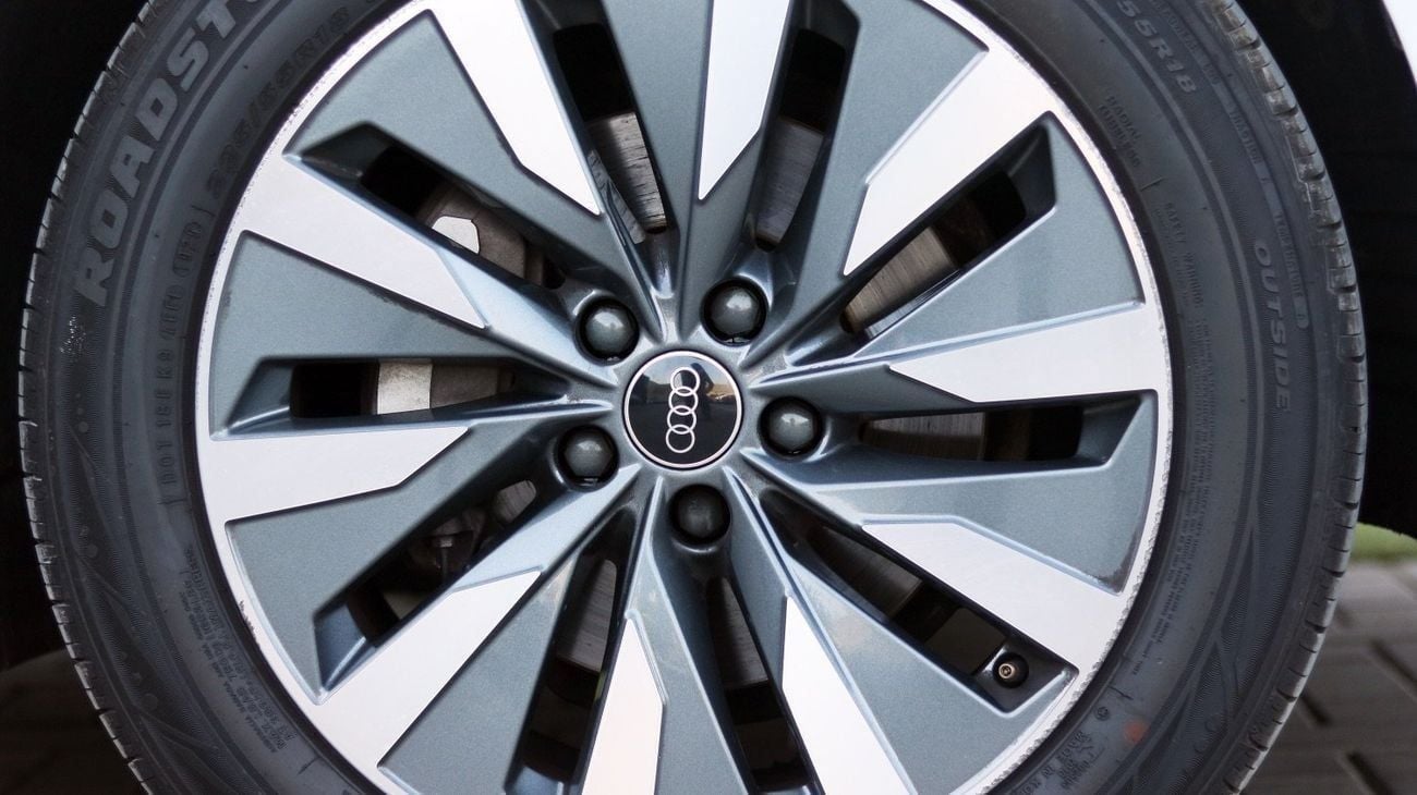Audi A6 40 TFSI ADVANCED 40 TFSI 2.0L | GCC | Full Service History | Zero Downpayment Support