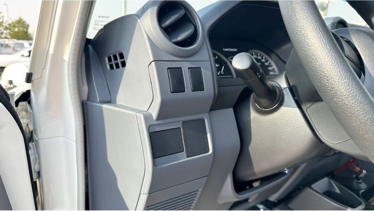 Toyota Land Cruiser Pick Up LAND CRUISER LC79 SC 4.2L V6 DIESEL 2025