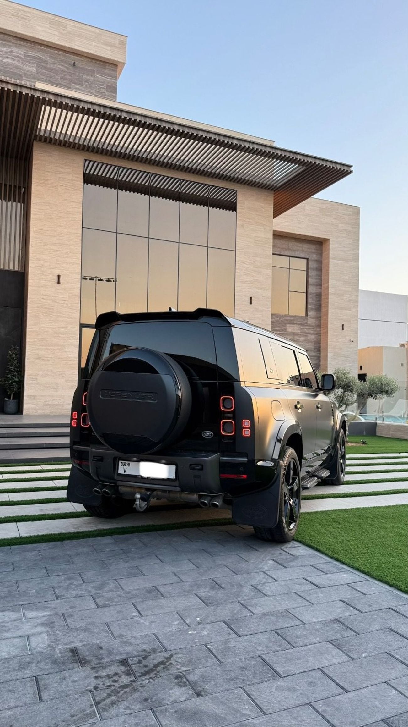 Land Rover Defender 110 X P525 5.0L