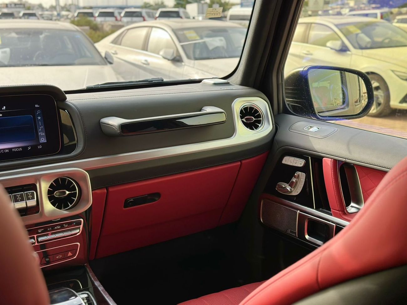 Mercedes-Benz G 63 AMG Premium + MERCEDES BENZ G63 AMG 2022