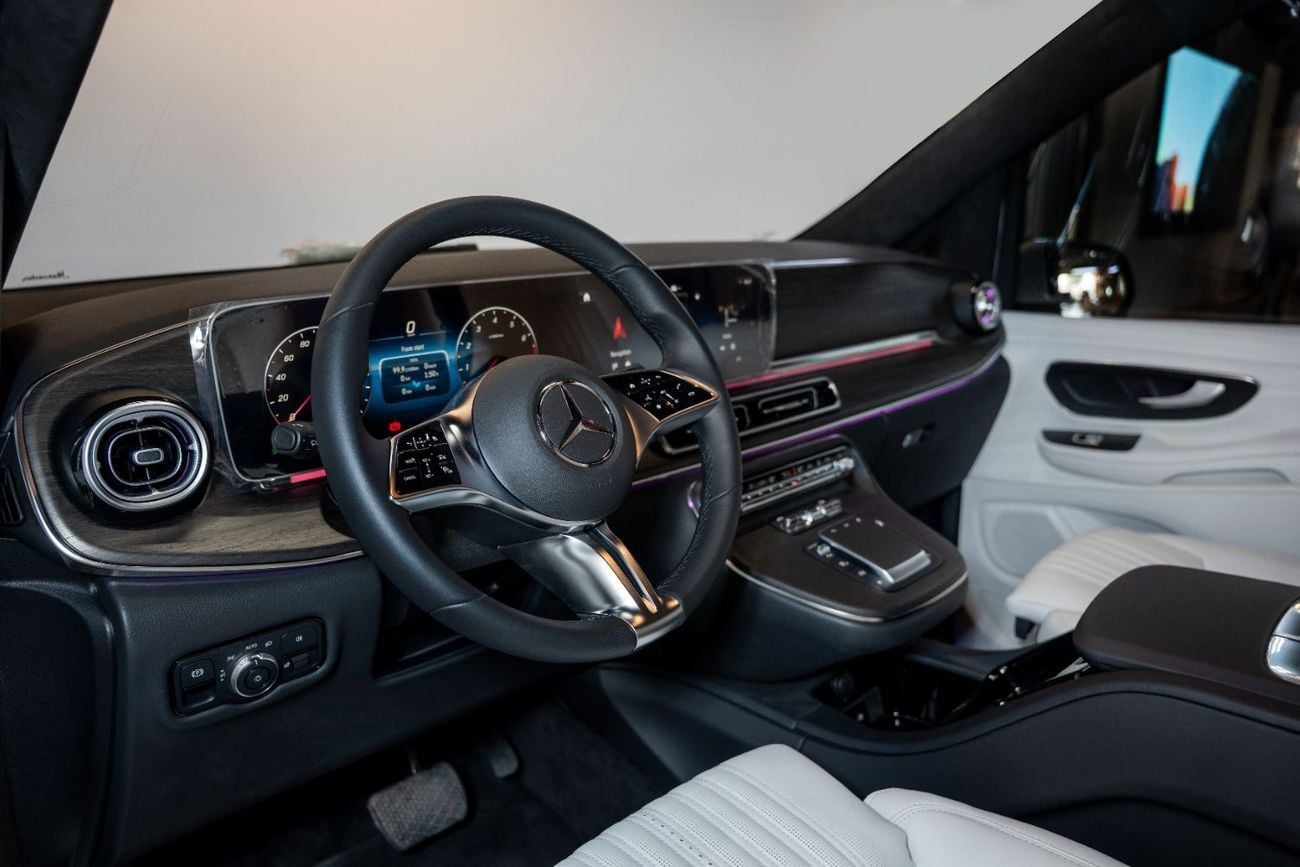 Mercedes-Benz V 300 Luxury VIP Van | Reclining Seats | Fridge | Starlight Roof