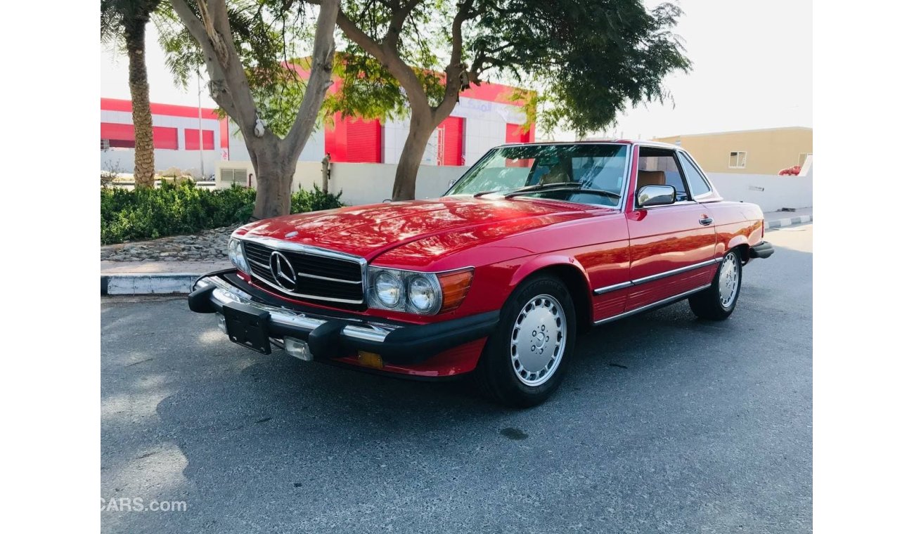 Mercedes-Benz 560 SL CLASSIC CAR 1989 MODEL IN A BEATIFUL CONDITION