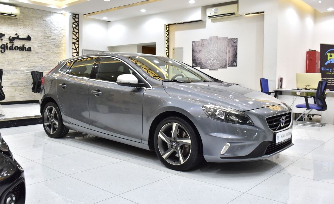 فولفو V40 EXCELLENT DEAL for our Volvo V40 T5 ( 2016 Model ) in Grey Color GCC Specs