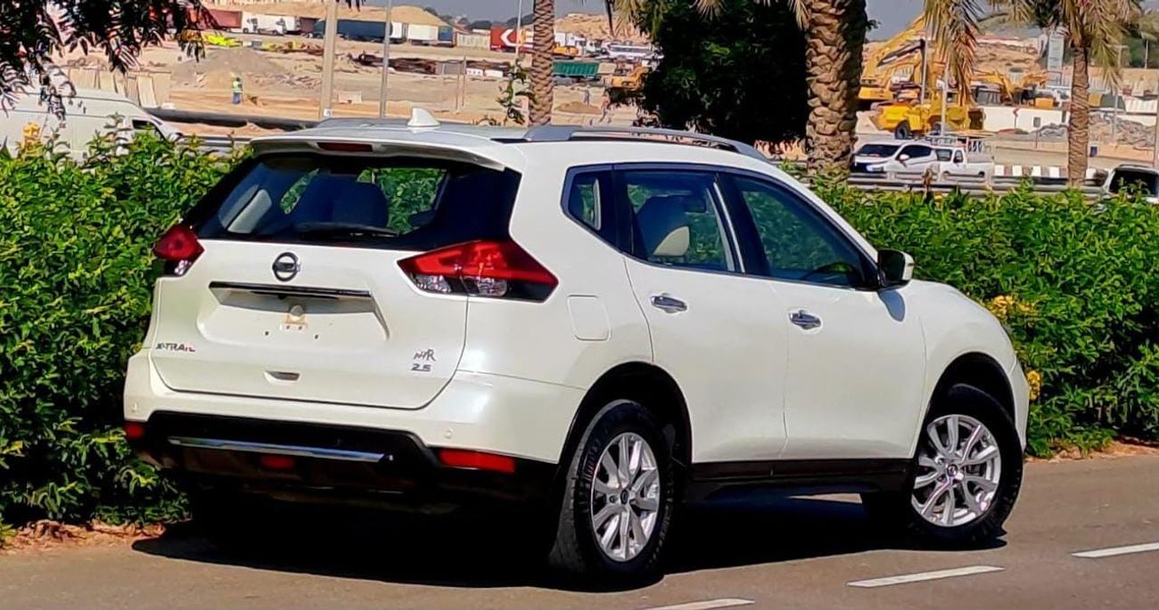 Nissan XTrail SV 2020 2.5l 4x4 GCC (1020/-Monthly)