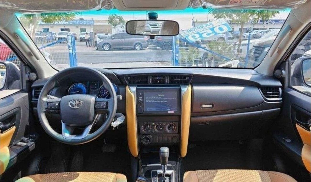 تويوتا فورتونر Toyota Fortuner 2.7L petrol Full Option 4x4 2024
