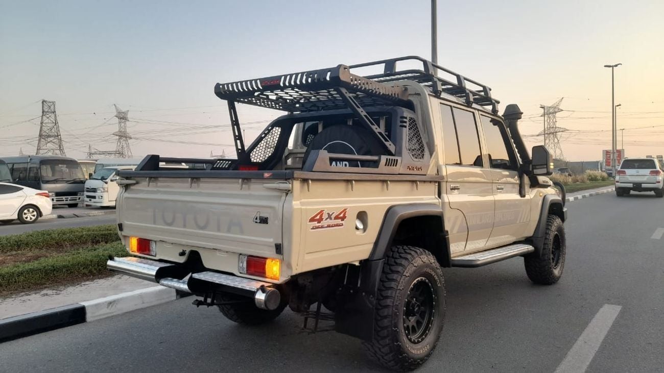 تويوتا لاند كروزر بيك آب MANUAL V8 RHD