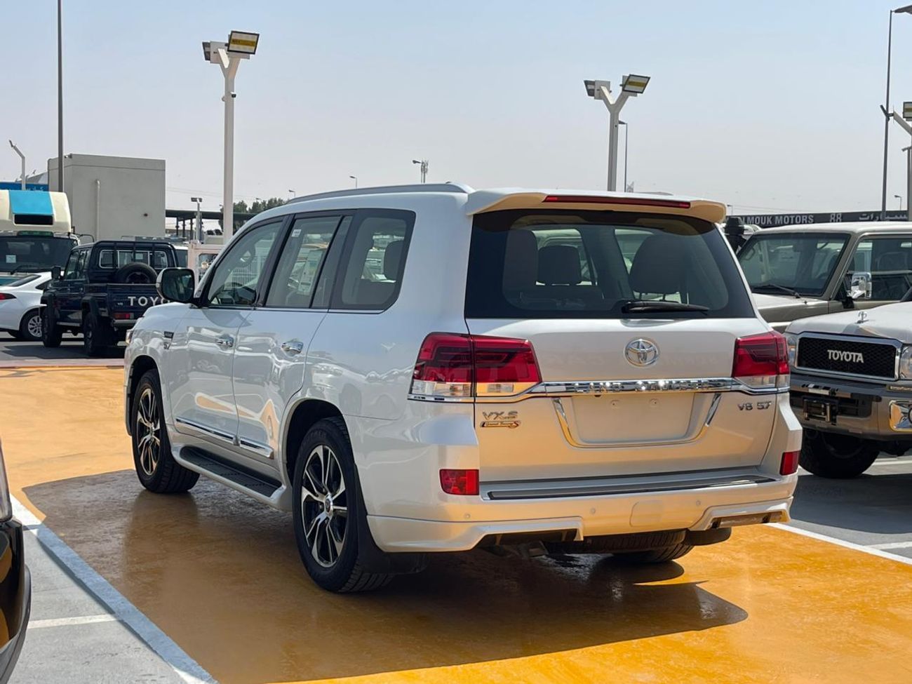 تويوتا لاند كروزر Toyota Land Cruiser VXS Grand Touring 2021 V8 5.7L