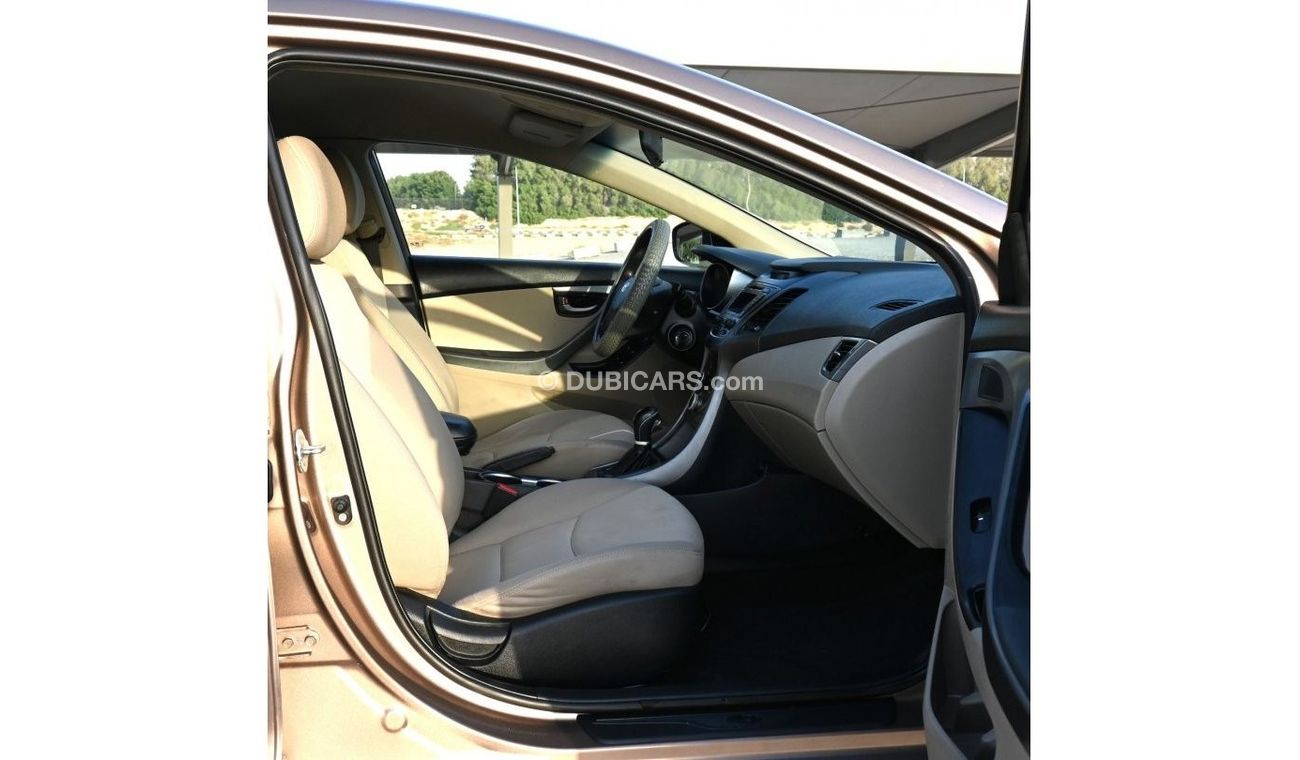 هيونداي إلانترا هيونداي النترا 2016 خليجي بحالة ممتازة بدون حوادث