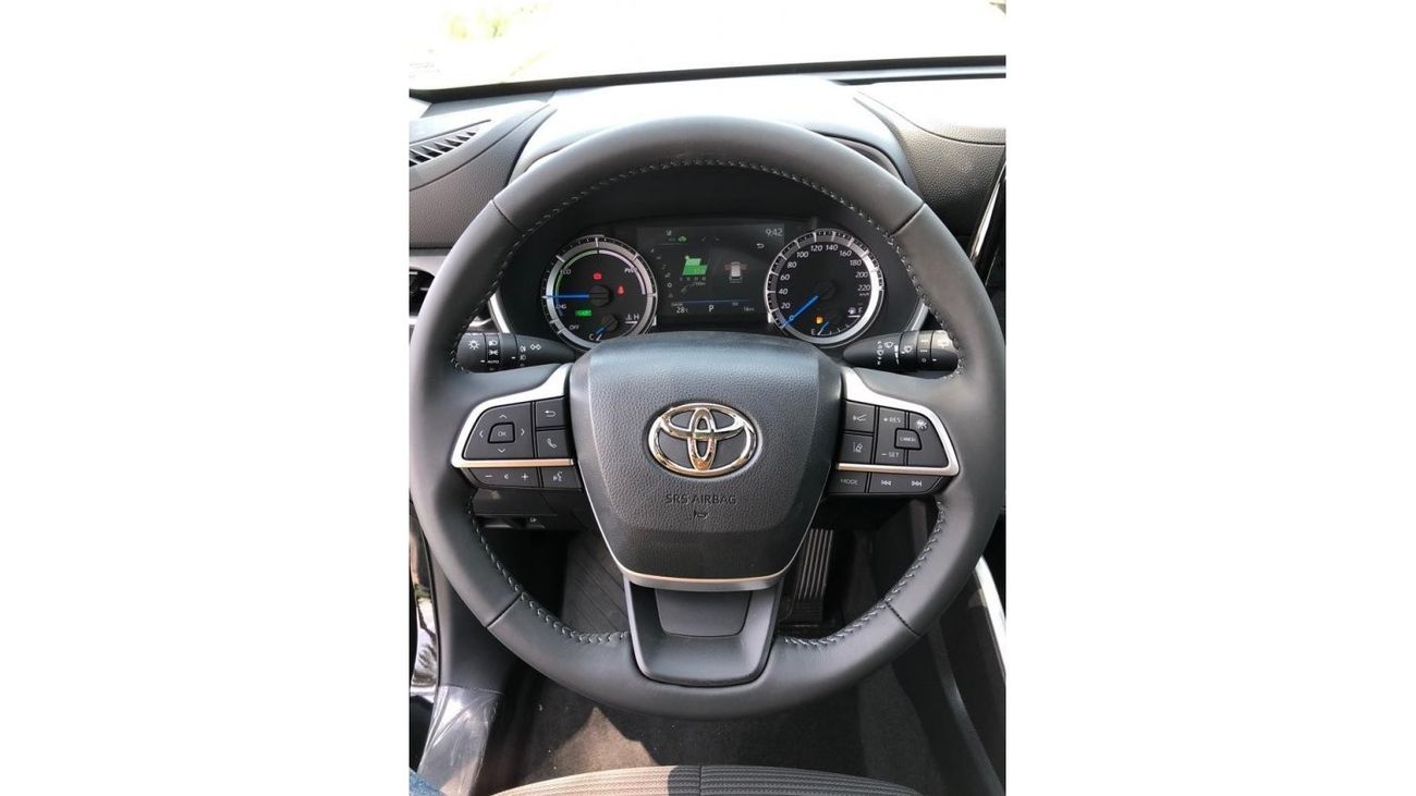Toyota Highlander TOYOTA_HIGHLANDER_GLE_HYBRID_2023_2.5L_WHITE_GREY_BLACK_AVAILABLE