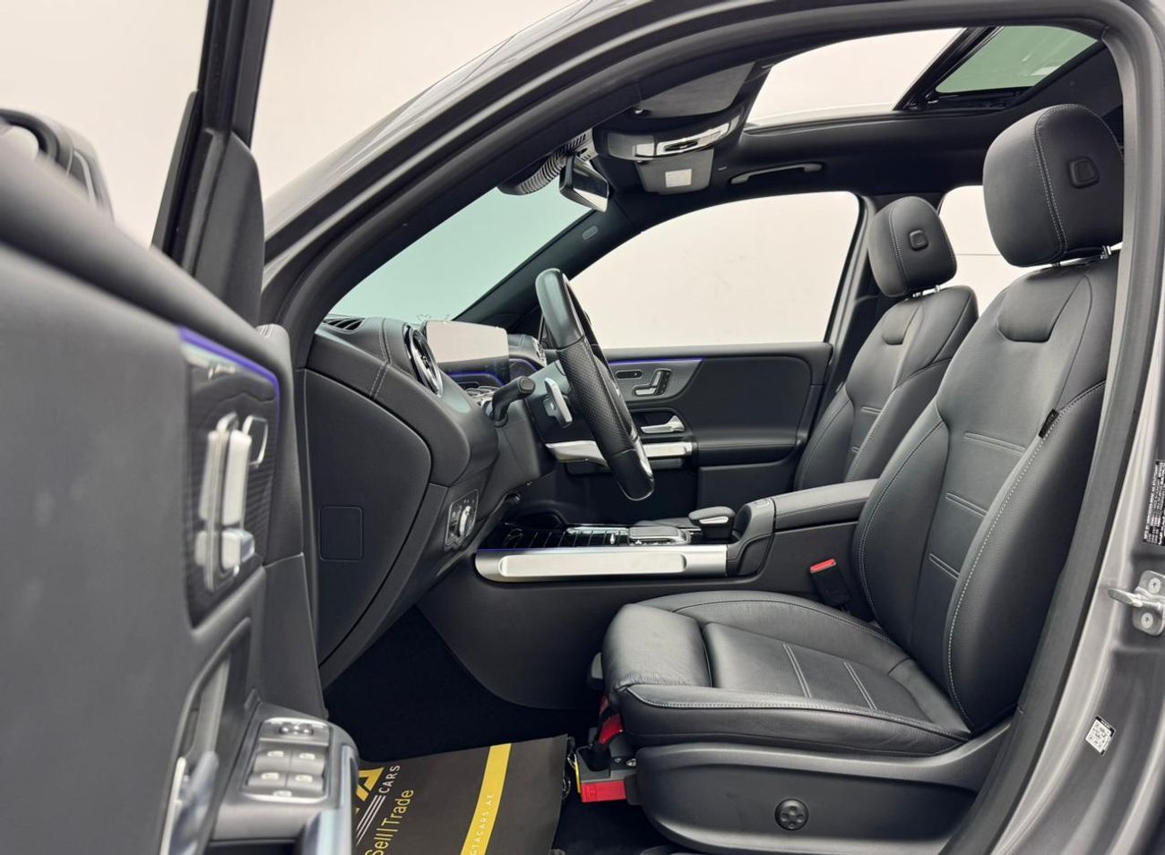 مرسيدس بنز EQB 350 2023 Mercedes-Benz EQB 350 4Matic, 2028 Mercedes Warranty, 2028 Mercedes Service Contract, GCC