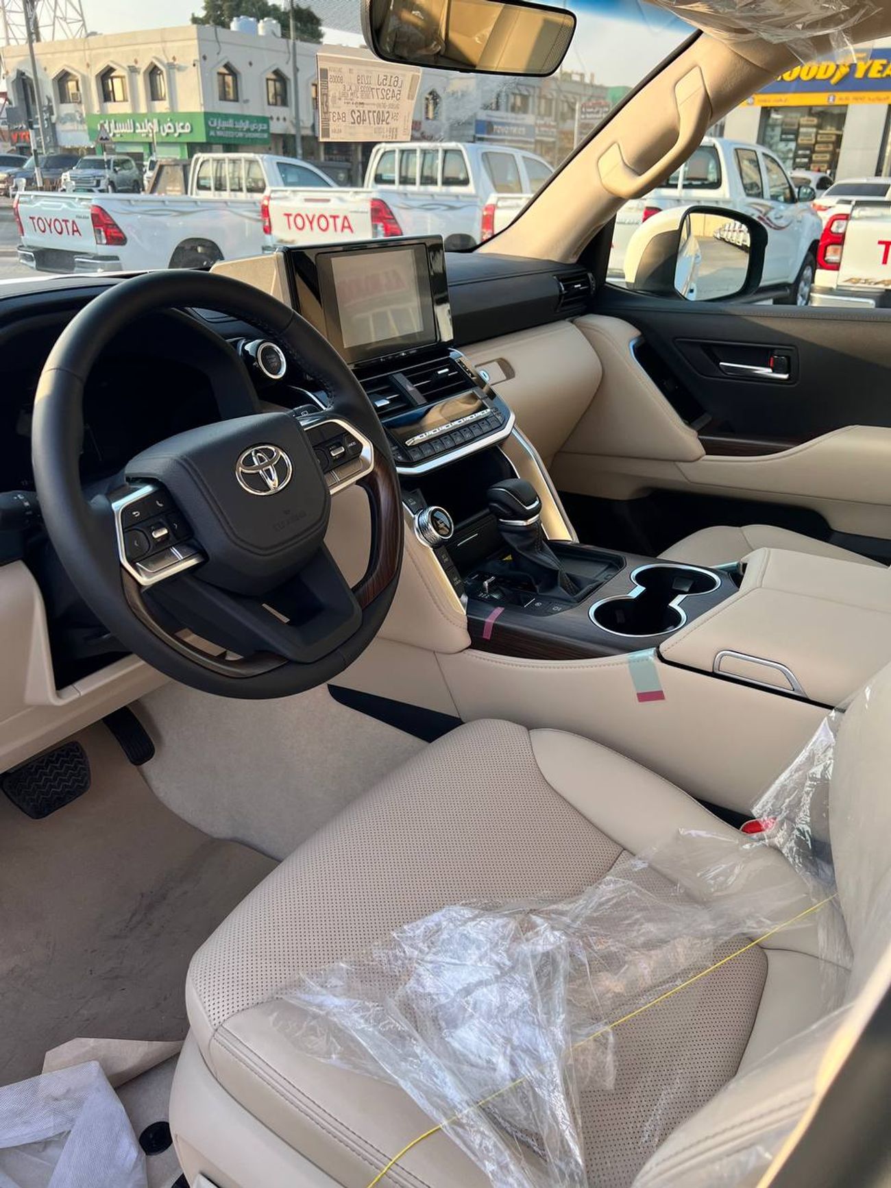 Toyota Land Cruiser GXR 4.0L TOYOTA LAND CRUISER GXR 4.0 L MODEL 2025