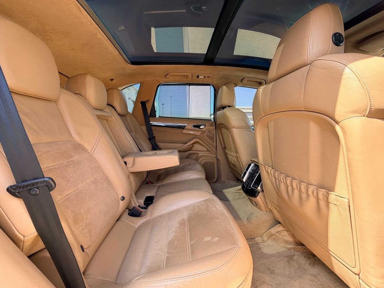 Porsche Cayenne GTS 4.8L PORSCHE CAYENNE GTS | 4.8L V8 – 420 BHP | 2013 | GCC SPECS