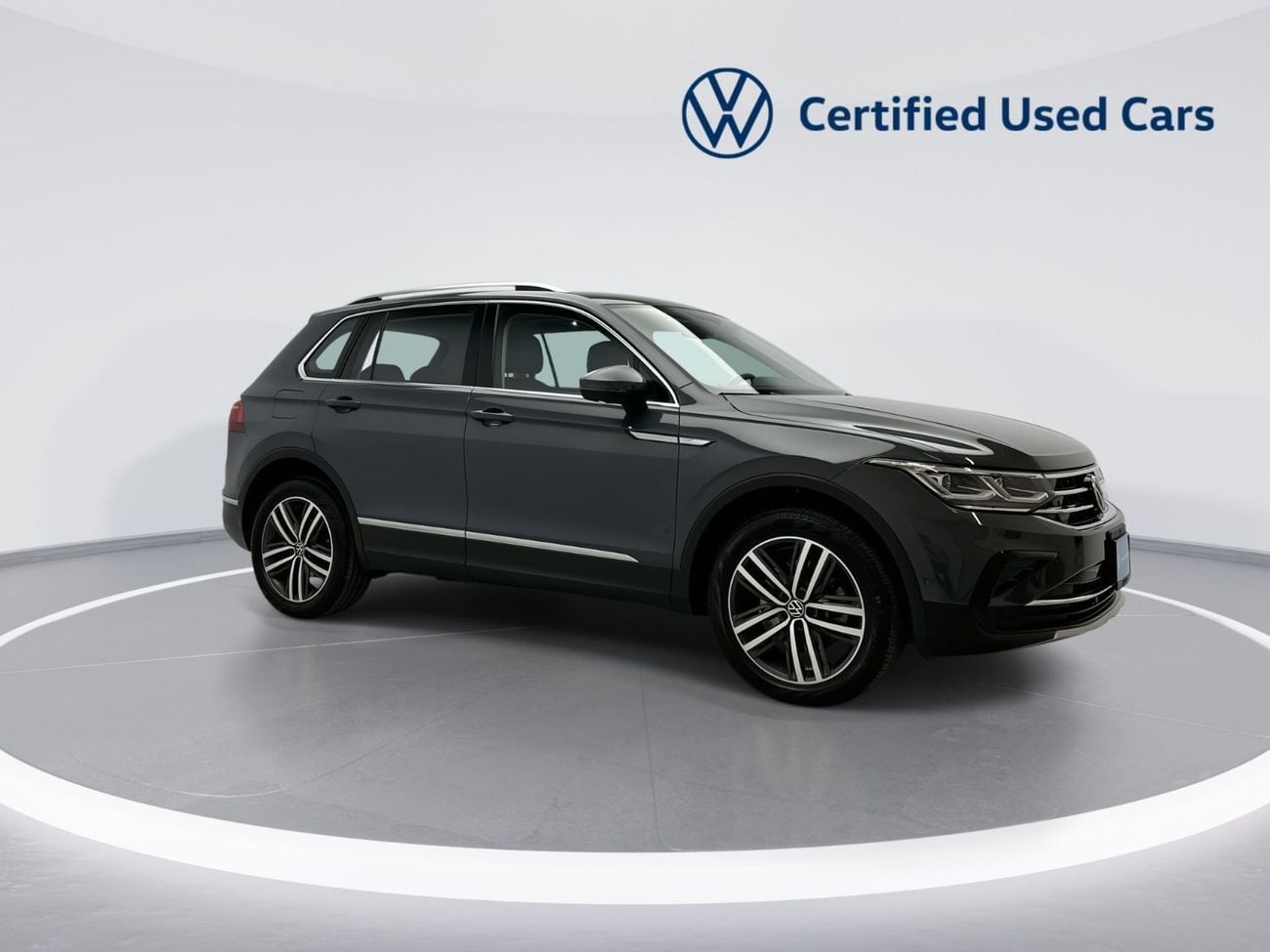 Volkswagen Tiguan Tiguan Elegance (Old Shape) (Ref#43379) / WAS 139,900 AED - NOW 127,900 AED
