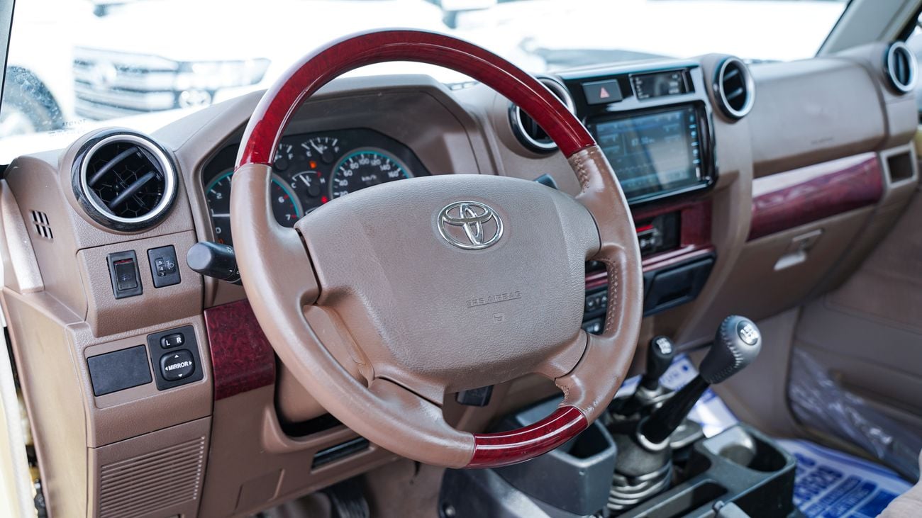 Toyota Land Cruiser Pick Up