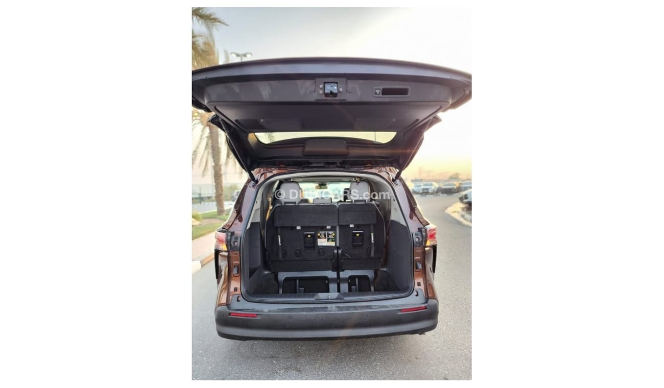 Toyota Sienna TOYOTA SIENNA FULL OPTION CLEAN CAR 2022 MODEL