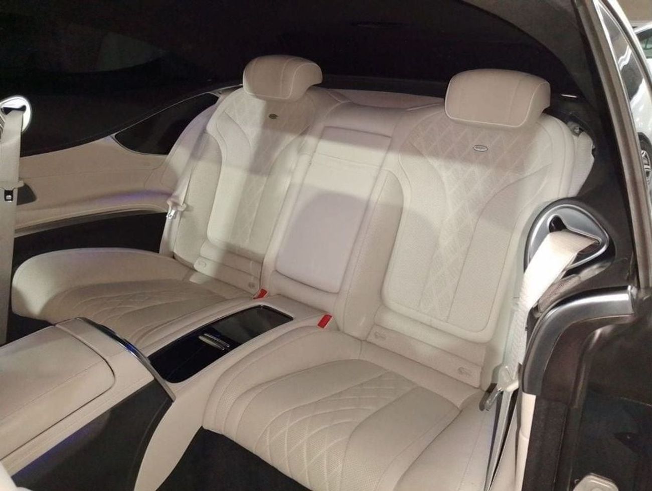 Mercedes-Benz S 550 Coupe MERCEDES S550 COUPE EDITION 1 2015 | ANTHRACITE BLUE EXTERIOR | CRYSTAL GREY INTERIOR | 6 BUTTONS