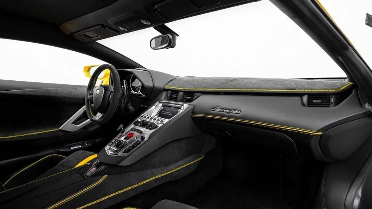 Lamborghini Aventador LP 700-4 - 2014 - GCC Specs