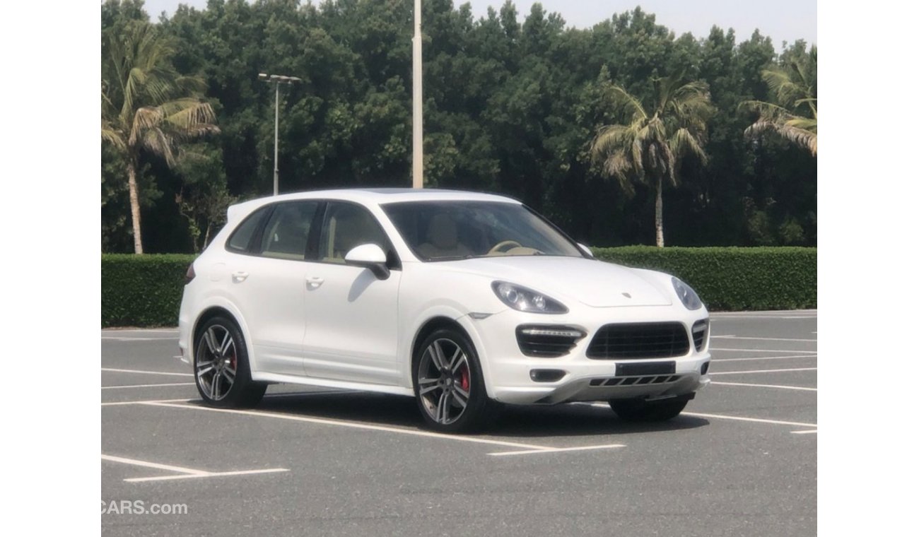 Porsche Cayenne GTS MODEL 2013 GCC CAR PERFECT CONDITION INSIDE AND OUTSIDE FULL ano roof leather seats