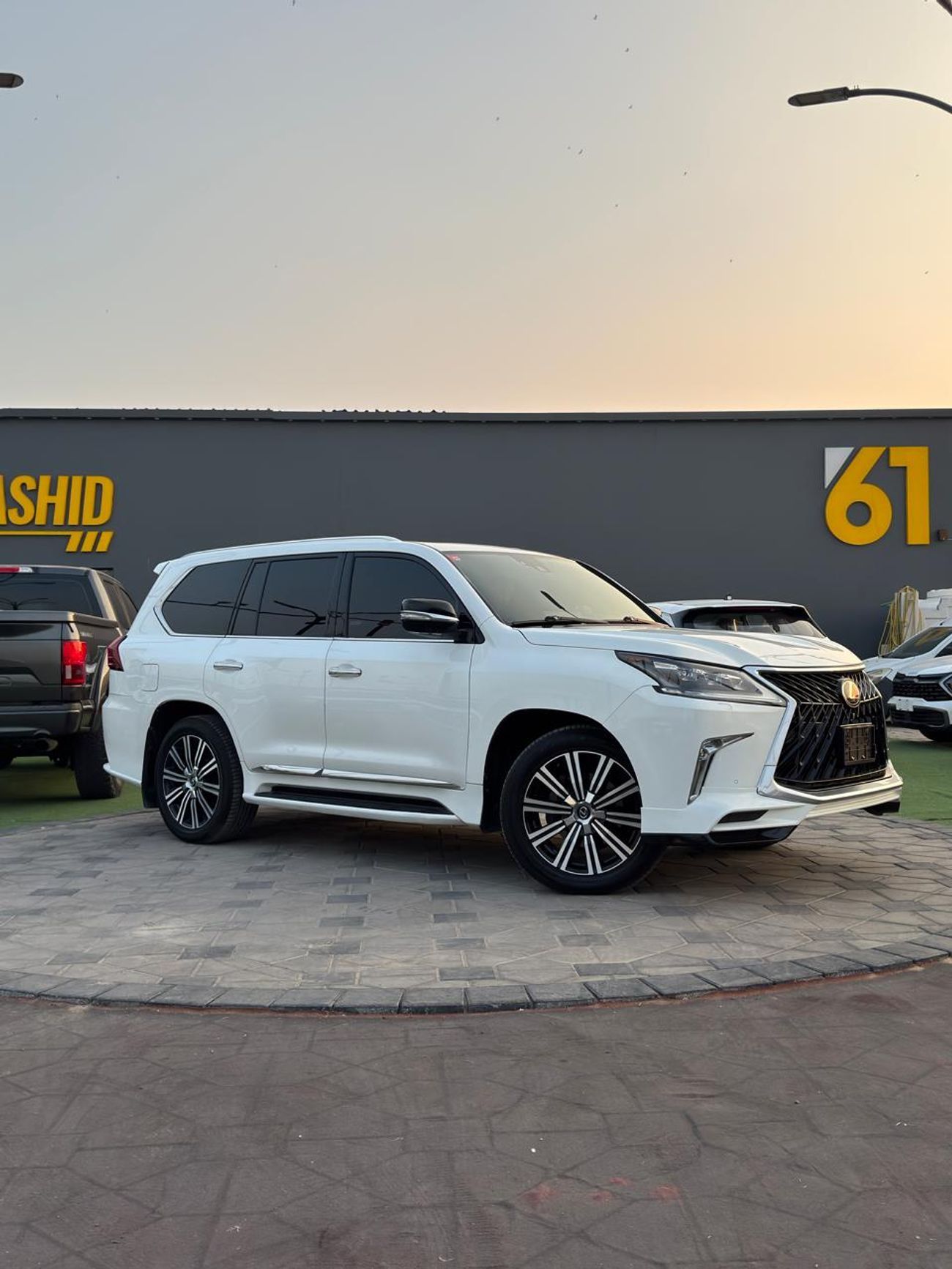 لكزس LX 570 Sport Platinum 5.7L