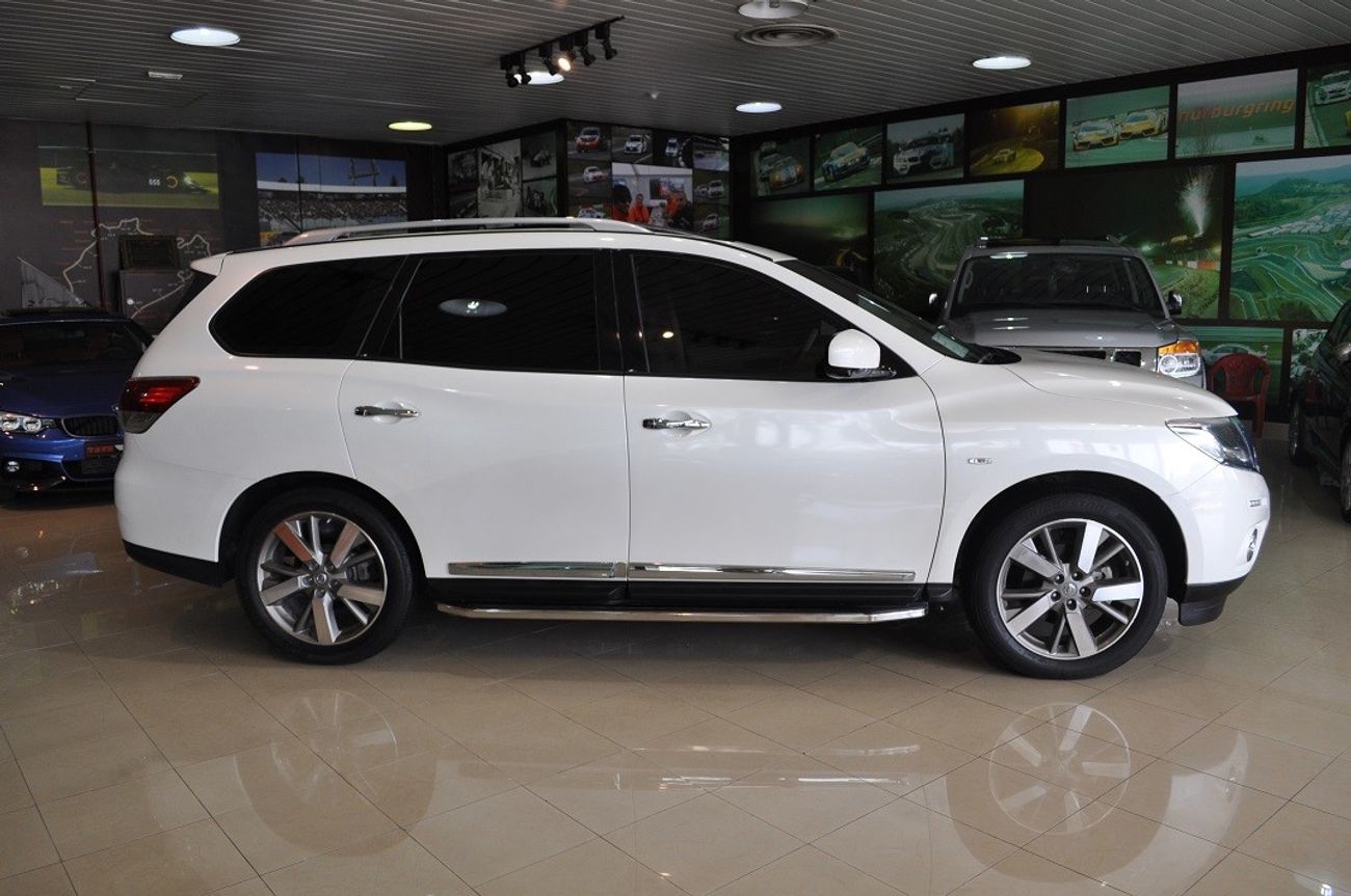 Nissan Pathfinder SL