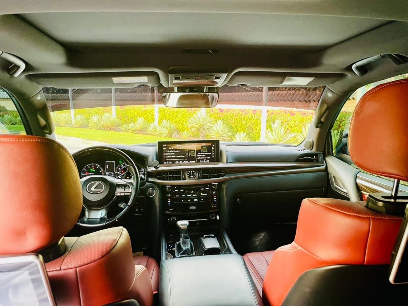 Lexus LX570 SIGNATURE