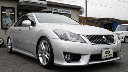 Toyota Crown GRS204