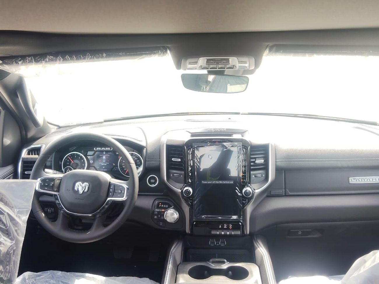RAM 1500 LARAMIE CREW ( SPORTS PACK ) ( FOR RE-EXPORT ONLY)