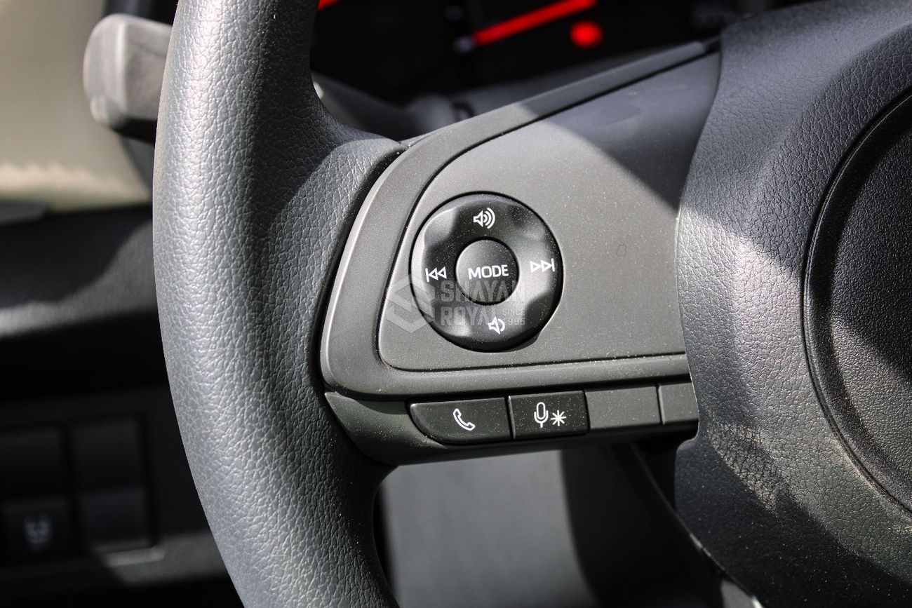 Toyota Yaris LHD 1.5L PETROL SEDAN E AT 2026MY (ONLY EXPORT)