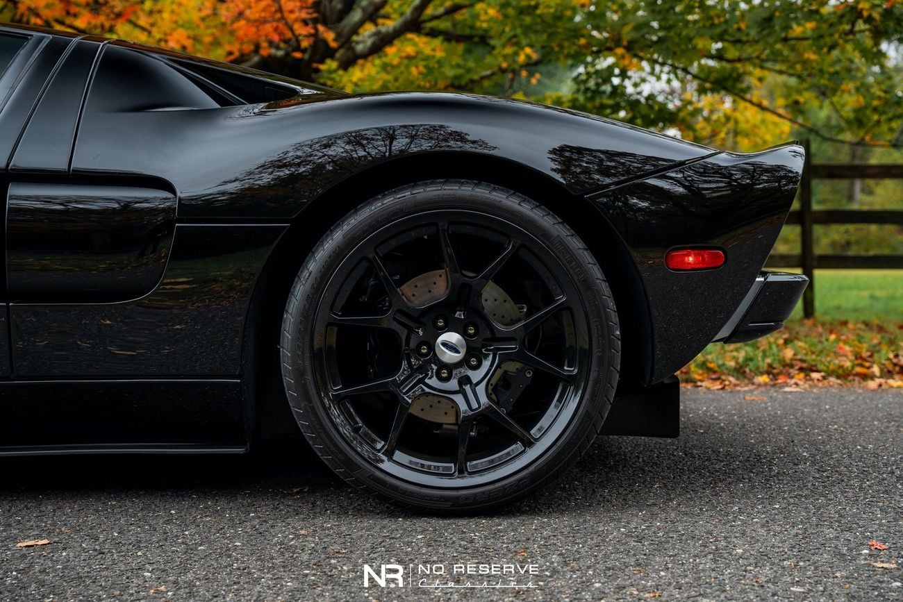 Ford GT Rare 1 of 14 Stripe Delete