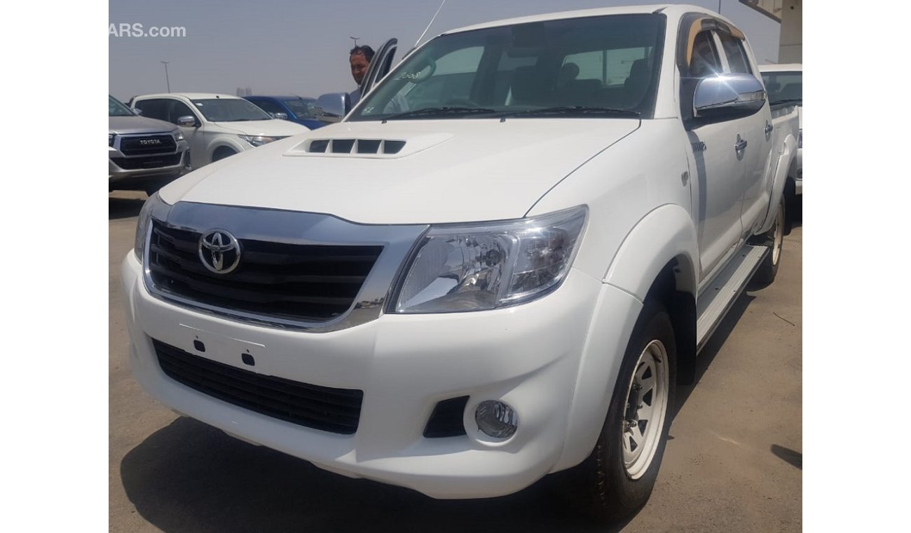 Toyota Hilux DIESEL 3.0L  MANUAL GEAR RIGHT HAND DRIVE