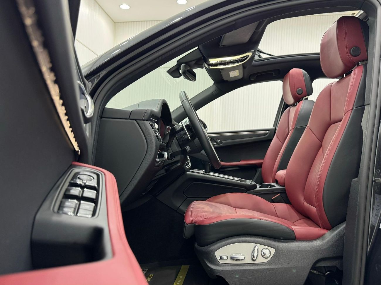 بورش ماكان Std 2.0L (260 HP) 2022 Porsche Macan, November 2025 Porsche Warranty, Full Porsche Service History, 