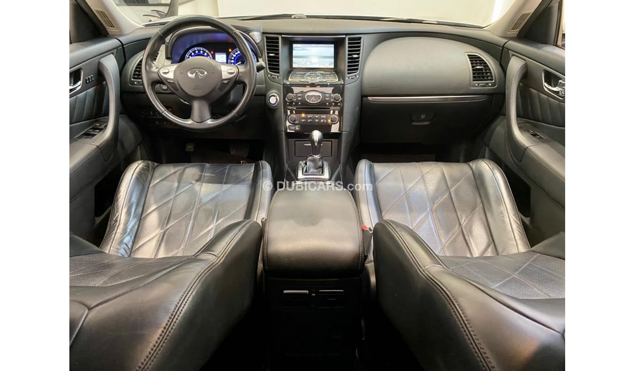 Infiniti QX70 2015 Infiniti QX70, Full Service History, Warranty, GCC