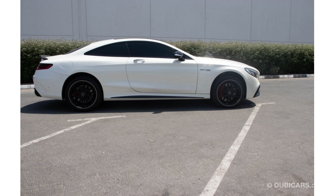 Mercedes-Benz S 63 AMG Coupe NEW ARRIVAL = FREE REGISTRATION=WARRANTY=MERCEDES S63 V8 AMG COUPE 2015 = BODYKIT S63 2019=GCC SPECS