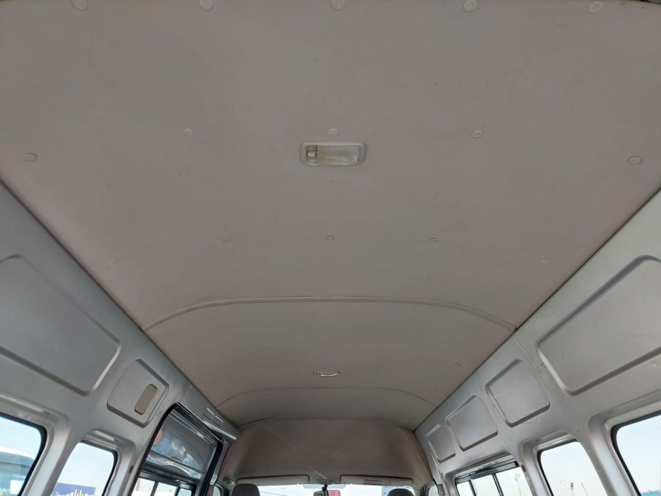 Toyota Hiace (RAMADAN OFFER) TOYOTA HIACE VAN RHD 2006 MODEL 2.5 L DIESEL AUTOMATIC(PM03353)