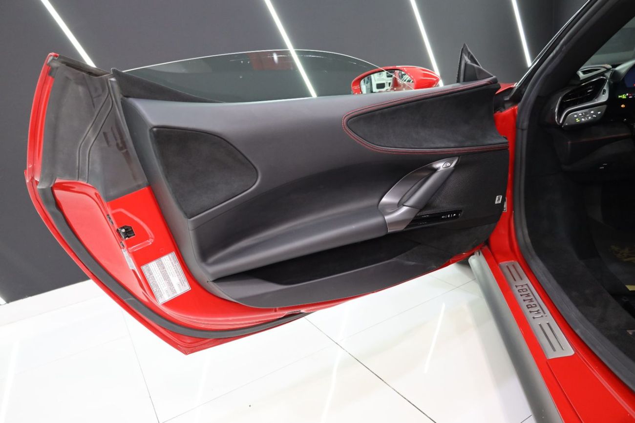 Ferrari SF90 Stradale 2022 Ferrari SF90 Stradale, Apple CarPlay, JBL Audio, 360° Camera, Daytona Racing Seats!!