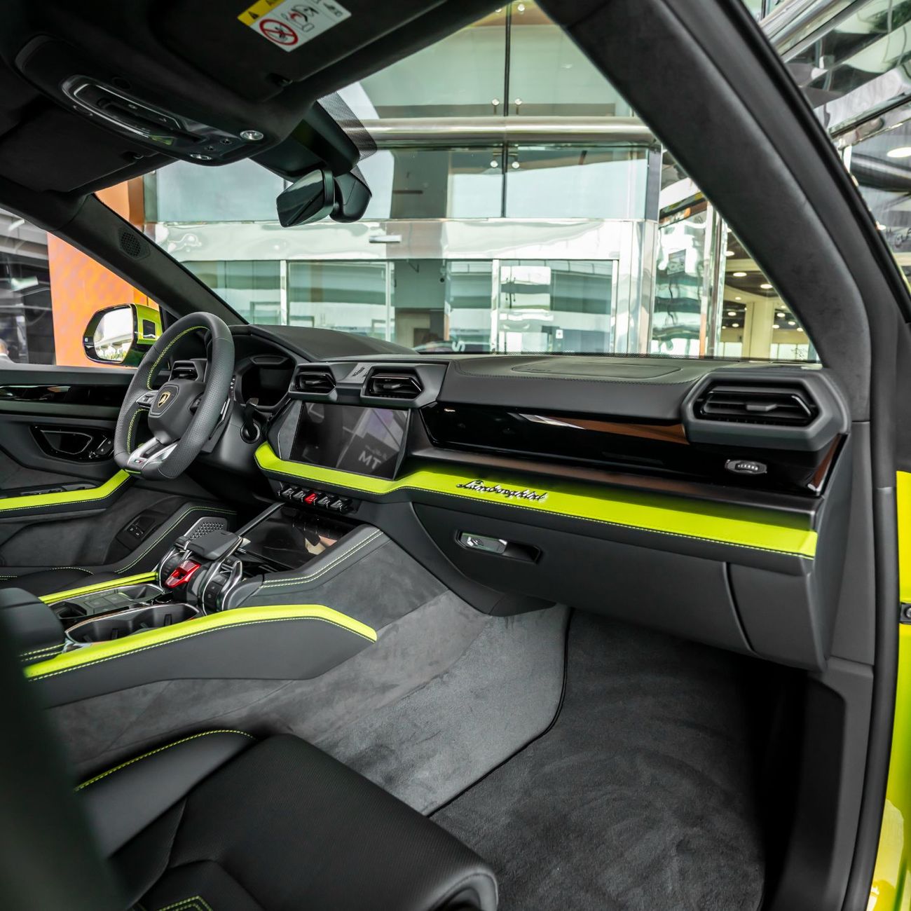 Lamborghini Urus 2025 LAMBORGHINI URUS SE ( BRAND NEW )