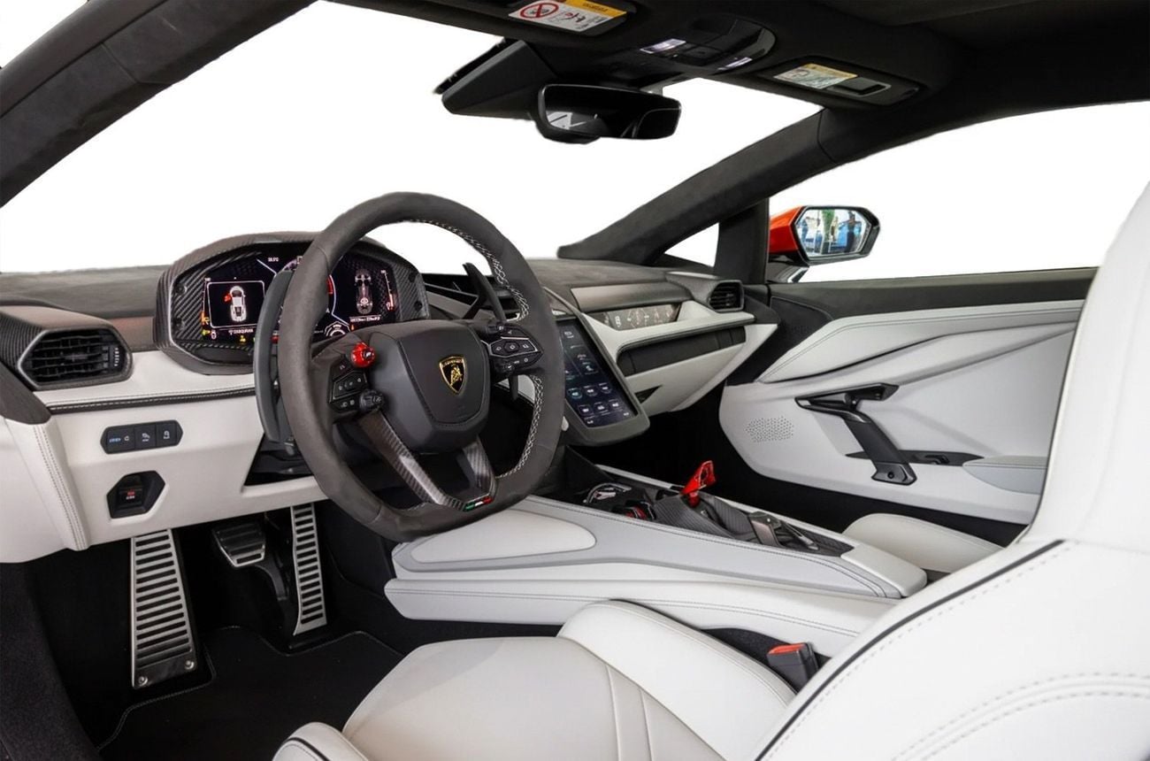 لامبورغيني ريفويلتو 6.5L V12 Hybrid