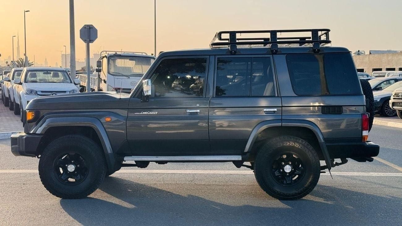 Toyota Land Cruiser 70 FACELIFTED TO 2024 | 4.5L DIESEL ENGINE | MANUAL TRANSMISSION |