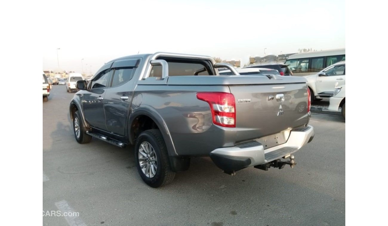 Mitsubishi Triton MITSUBISHI TRITON PICK UP RIGHT HAND DRIVE (PM 866)