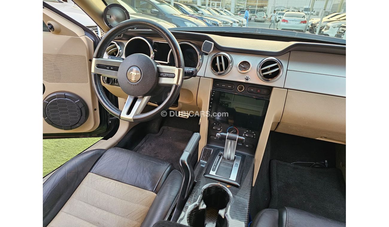 فورد موستانج خليجى  GT موديل 2007 كوبيه شاشة اندرويد كاميرا خلفية حساسات مثبت سرعة تحكم بحالة ممتازة