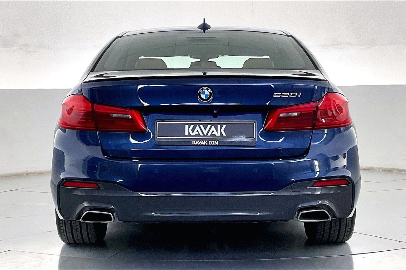 بي أم دبليو 520i M Sport | عرض العيد الحصري | خالية من أضرار الفيضانات